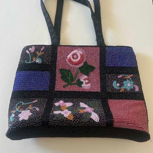 - Black and Pink Shoulder Bag with Floral beading - Picture 2 of 11